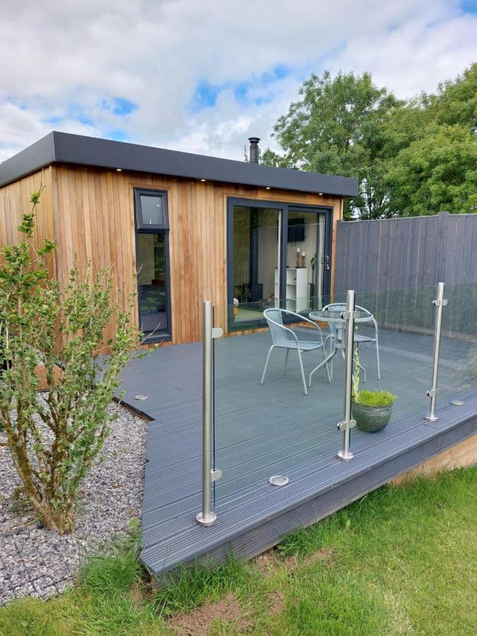 The Den - Modern Cabin With Wood Burning Stove Ludchurch Exterior foto